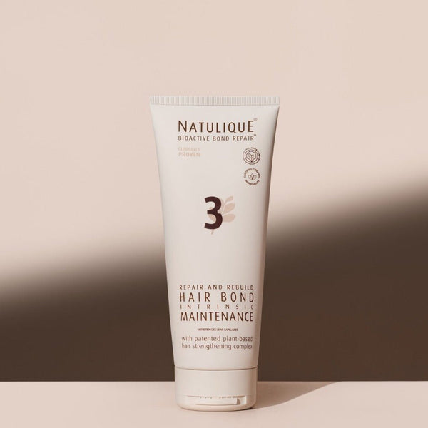 NATULIQUE BioActive Bond Repair Step 3 hair mask tube for hydration and repair of damaged hair.